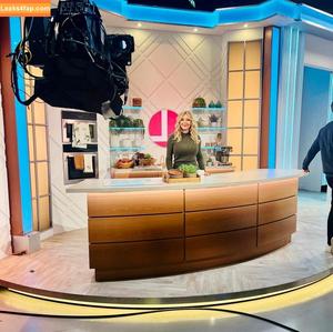 Carol Vorderman photo #0758