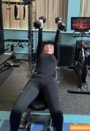 Carol Vorderman photo #0795