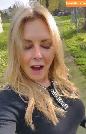Carol Vorderman photo #0796