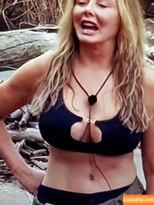 Carol Vorderman photo #0820