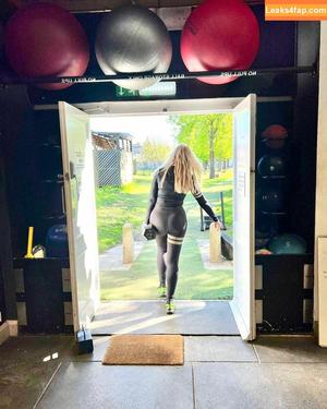 Carol Vorderman photo #0825