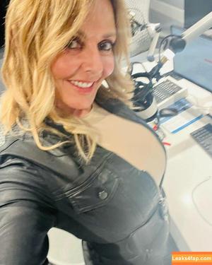 Carol Vorderman photo #0835