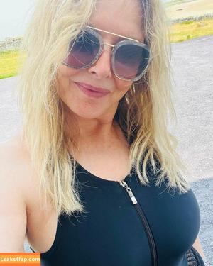Carol Vorderman photo #0907