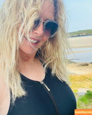 Carol Vorderman photo #0908