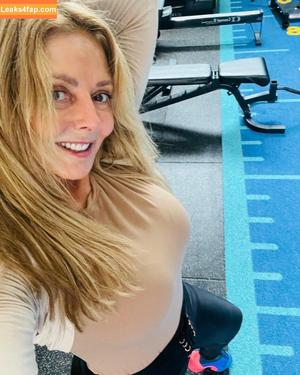 Carol Vorderman photo #0987