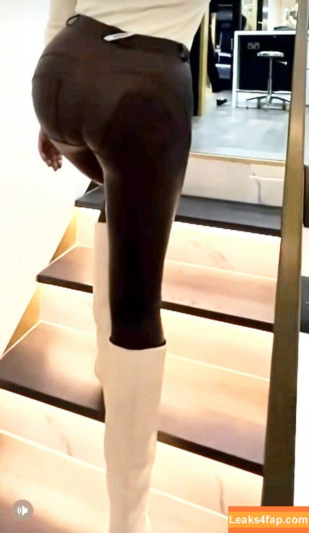 Carol Vorderman / carolvorders leaked photo photo #1123