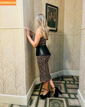 Carol Vorderman photo #1025