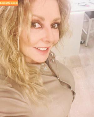 Carol Vorderman photo #1063