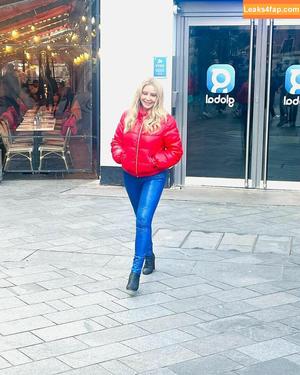 Carol Vorderman photo #1169