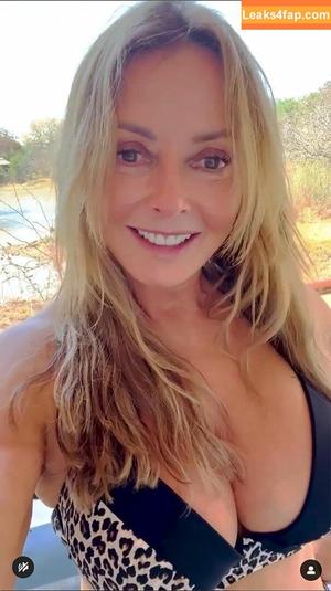 Carol Vorderman photo #1346