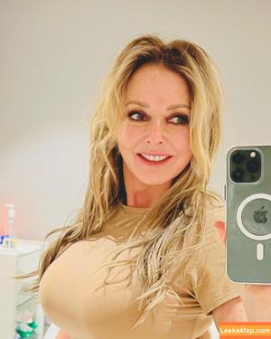 Carol Vorderman photo #1357