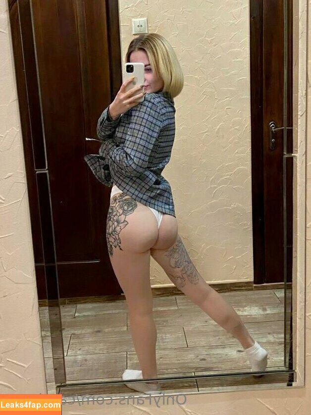 carol.xxx / carollinejane123742 leaked photo photo #0018