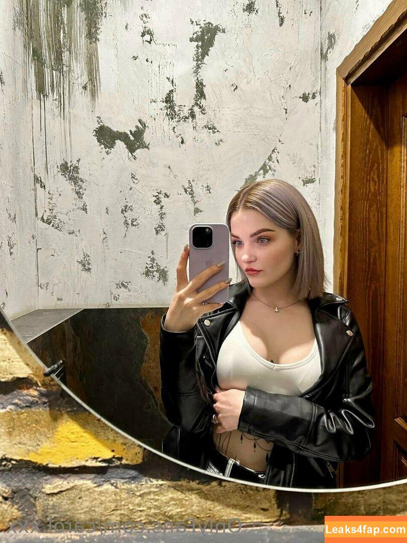 carol.xxx / carollinejane123742 leaked photo photo #0055