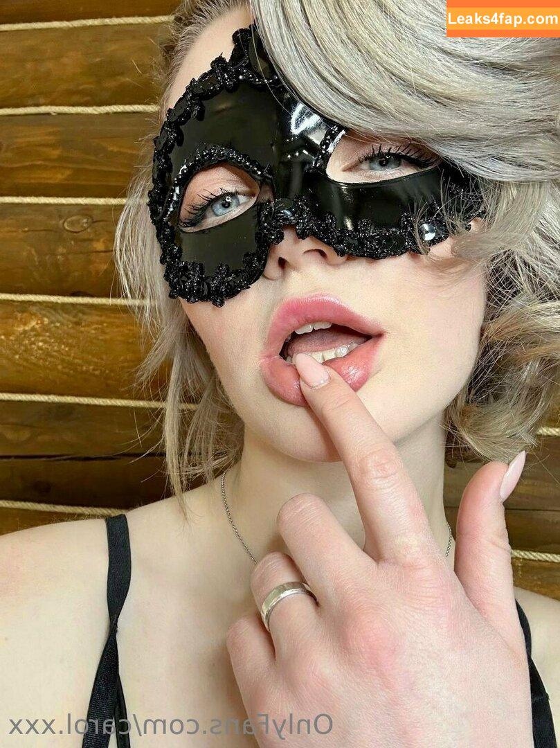 carol.xxx / carollinejane123742 leaked photo photo #0120