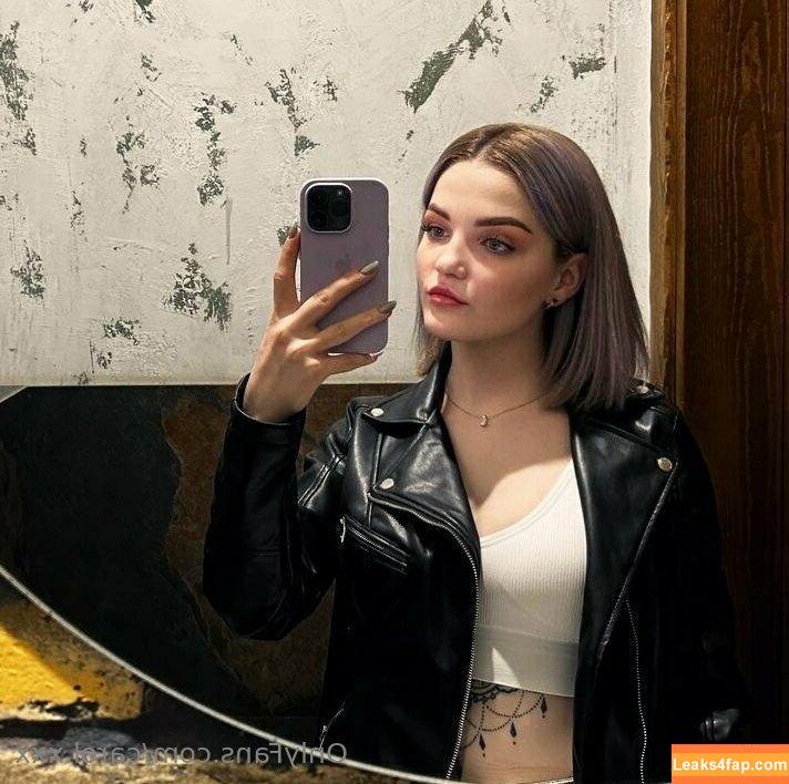 carol.xxx / carollinejane123742 leaked photo photo #0150