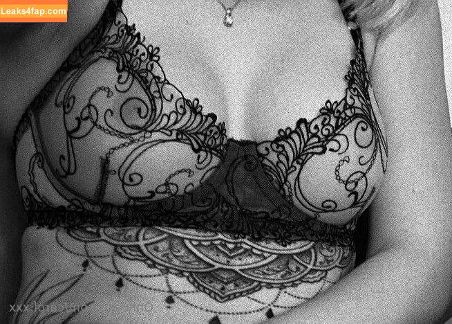 carol.xxx / carollinejane123742 leaked photo photo #0190