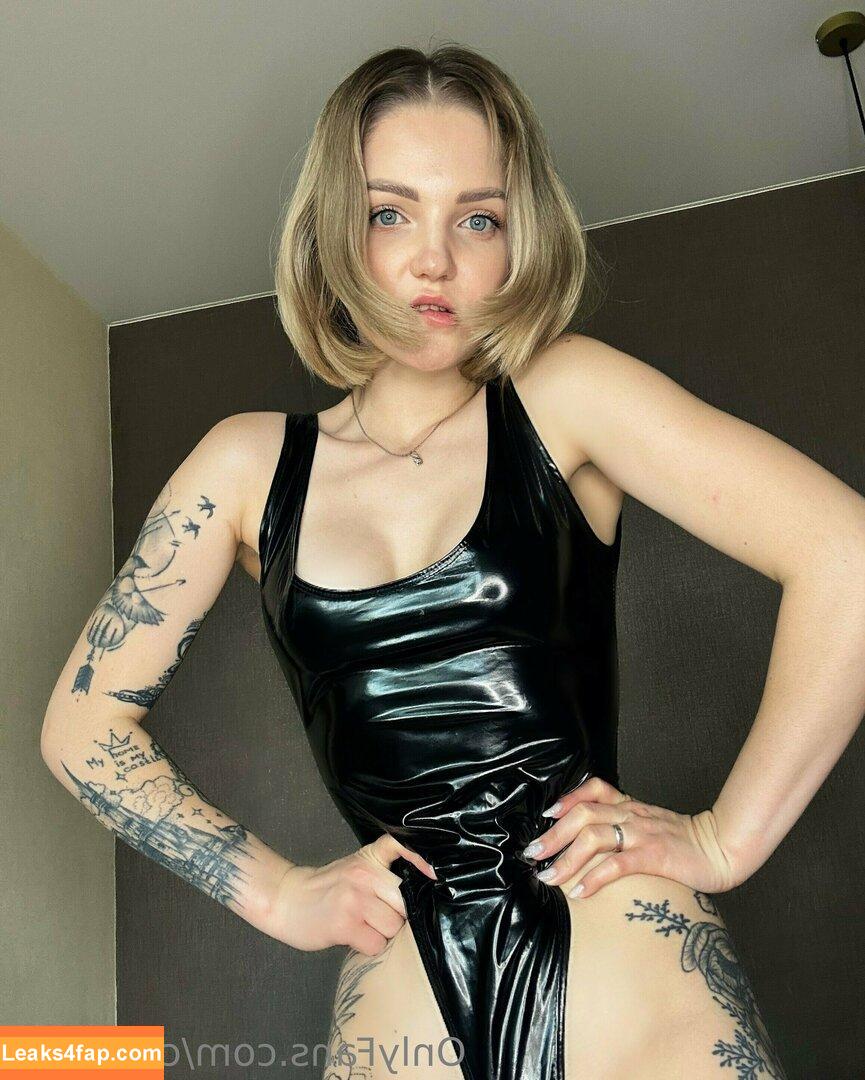 carol.xxx / carollinejane123742 leaked photo photo #0206