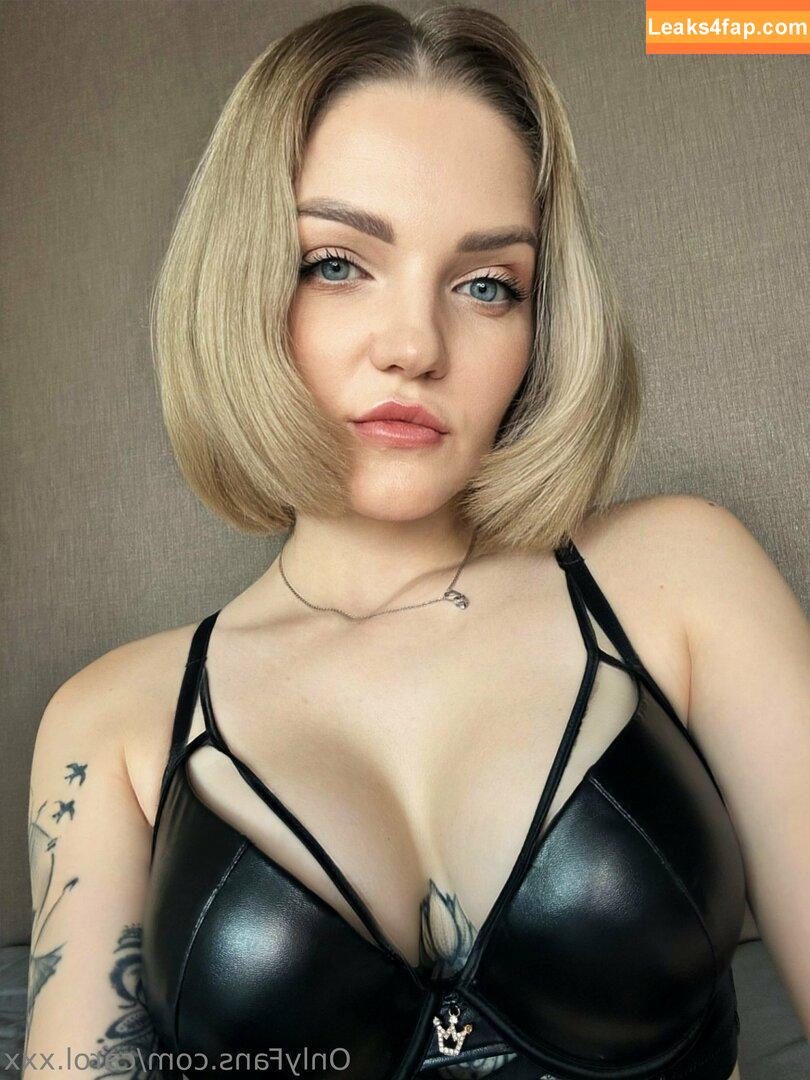 carol.xxx / carollinejane123742 leaked photo photo #0230