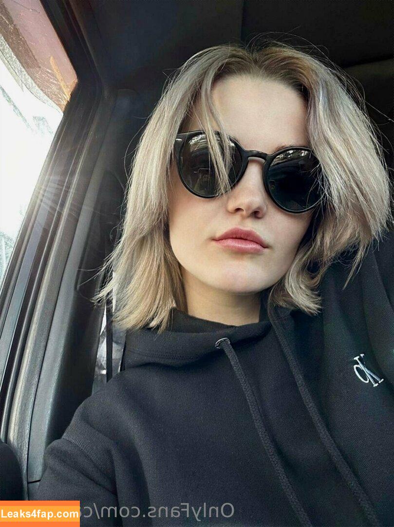 carol.xxx / carollinejane123742 leaked photo photo #0262