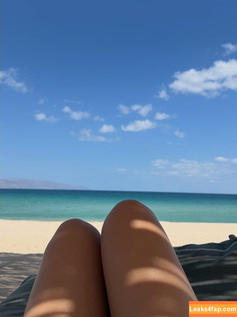 Carolina Herrera / caro.herrera / carolinaherrera.00 leaked photo photo #0105