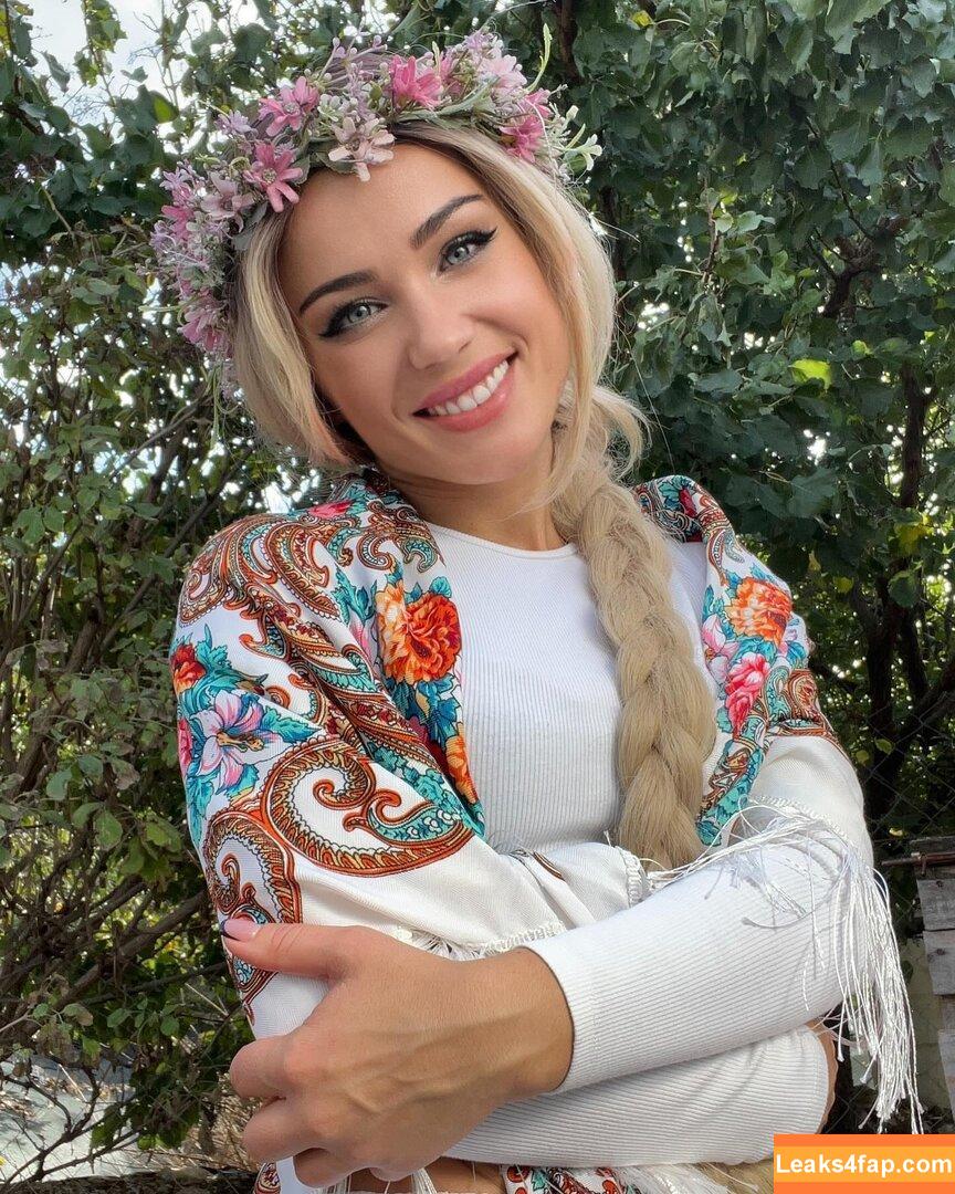 Carolina Velikaya free nudes