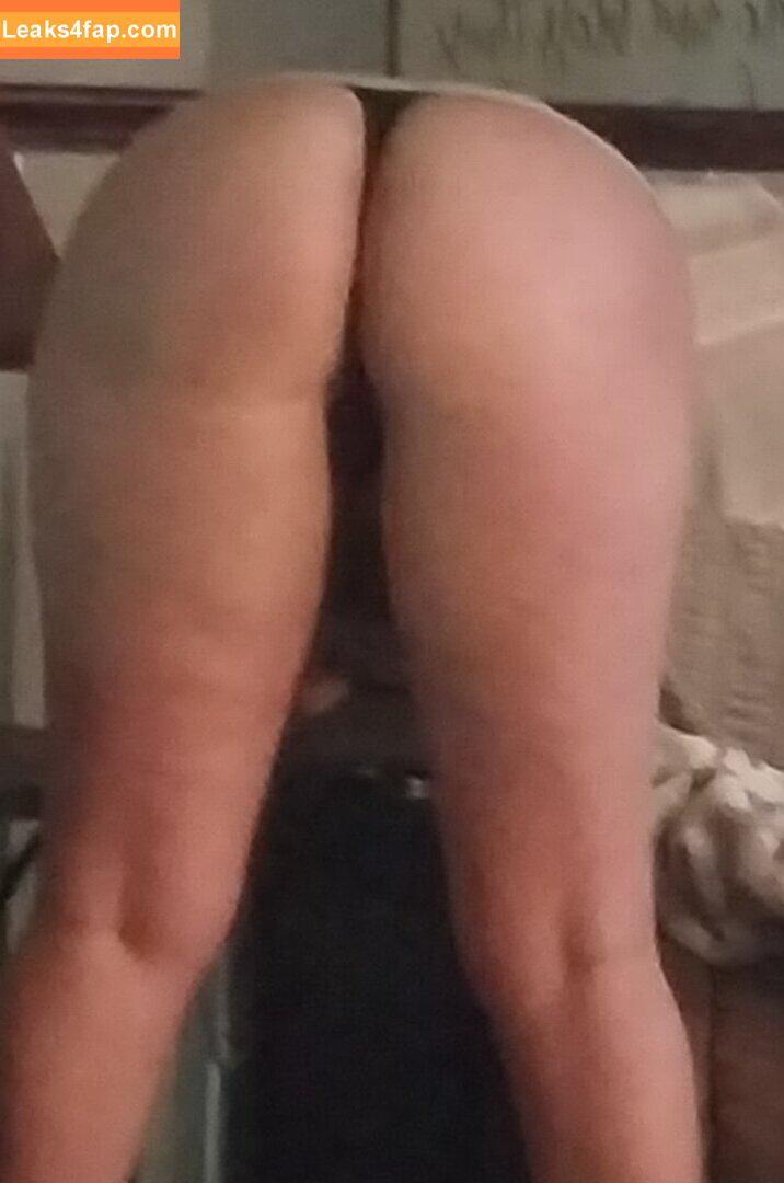 Caroline bennett /  leaked photo photo #0008