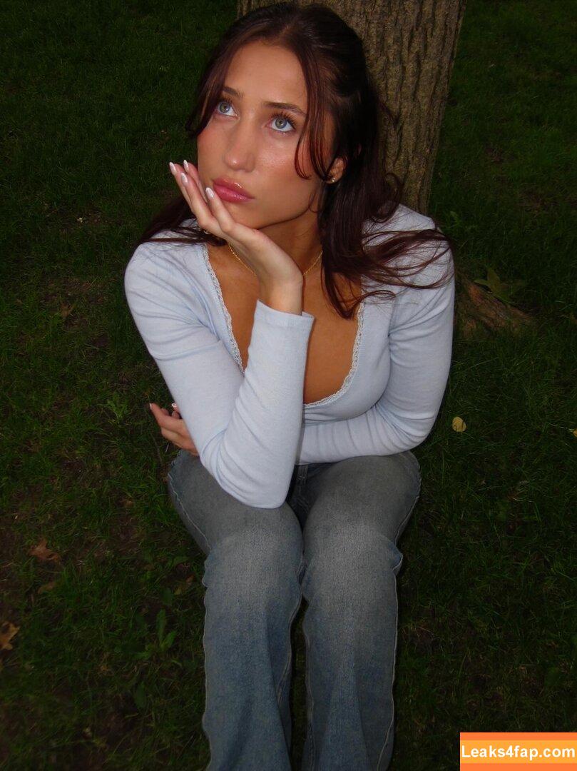 Caroline Bowers / care.eliza / carolineebowers leaked photo photo #0014