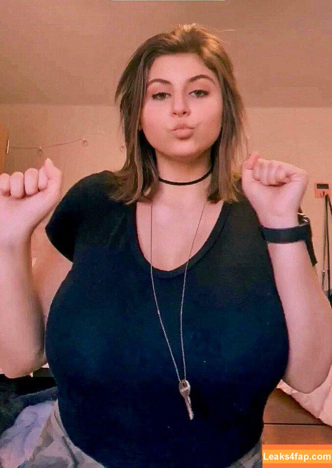 Caroline Casbon / carolinecasbon leaked photo photo #0001