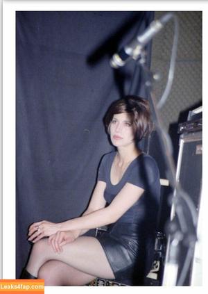 Caroline Catz photo #0015