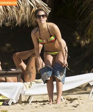 Caroline Flack photo #0012