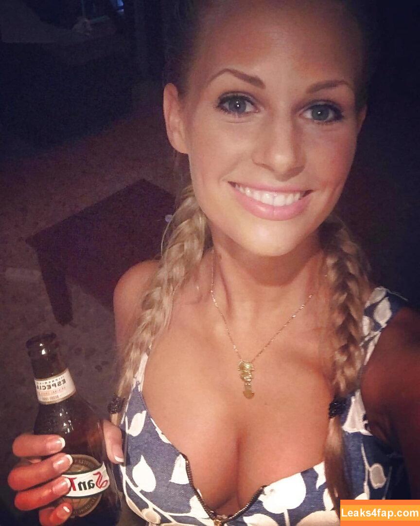Caroline Noeding /  leaked photo photo #0009