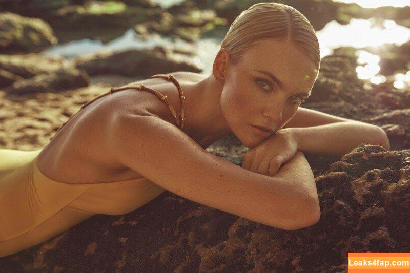 Caroline Trentini / carolinetrentini слитое фото фото #0011