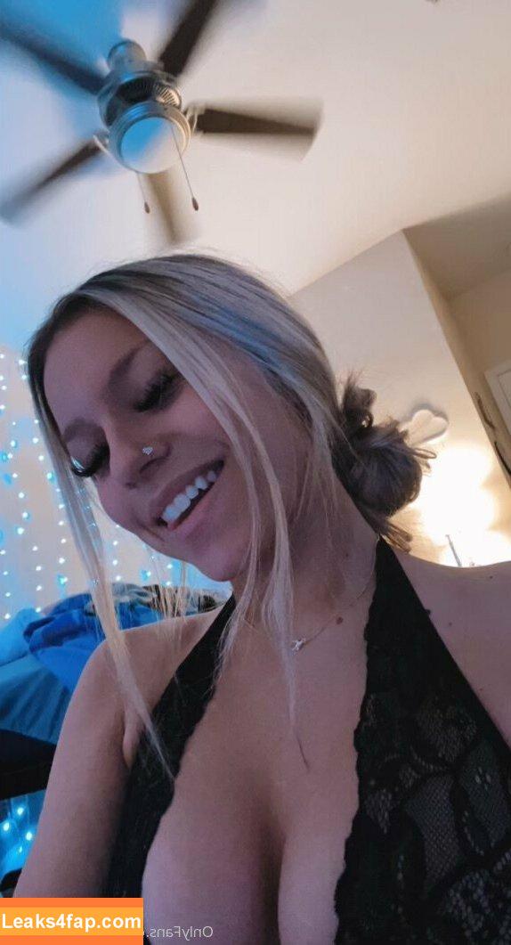 carolinecolston / Caroline Colstonn / carolinecolstonn leaked photo photo #0008