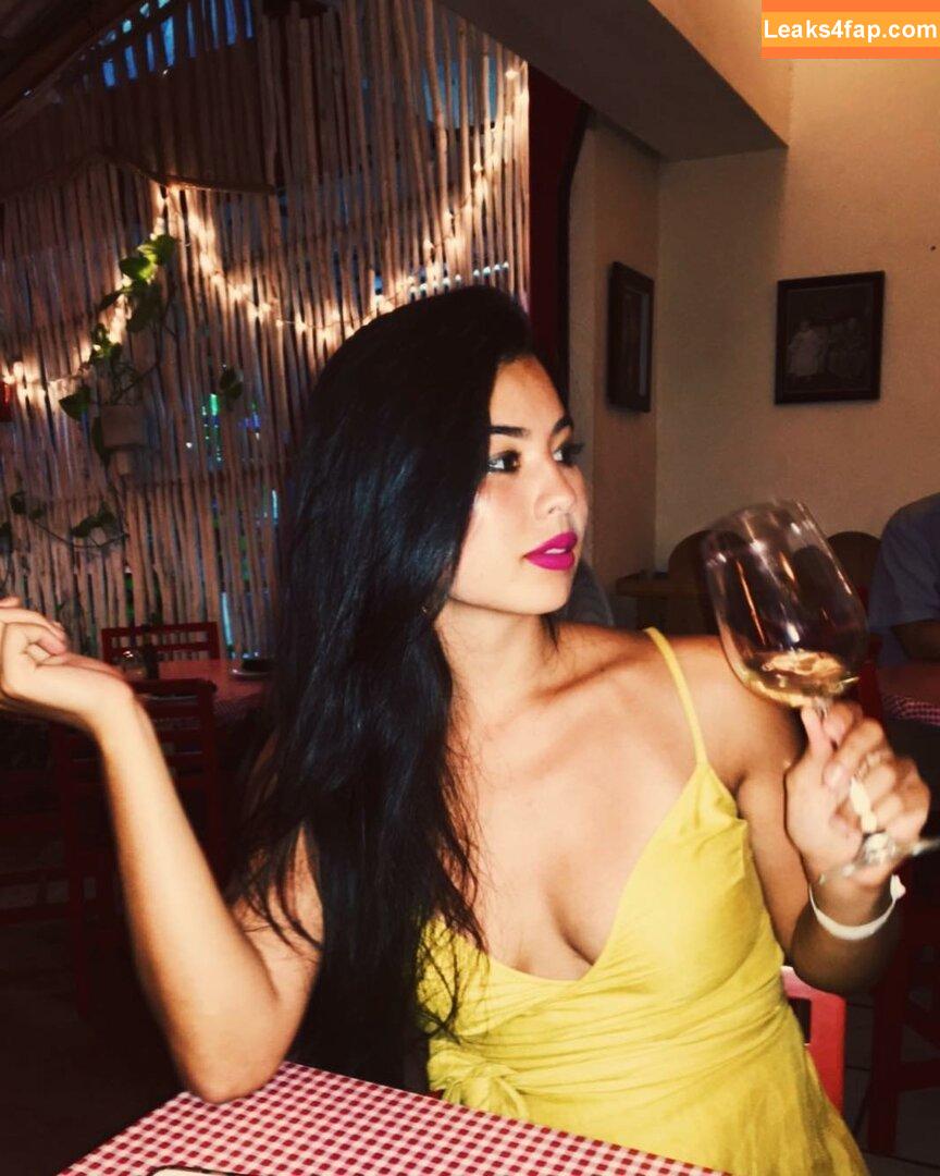CarolineKwan / carolinekwann leaked photo photo #0004