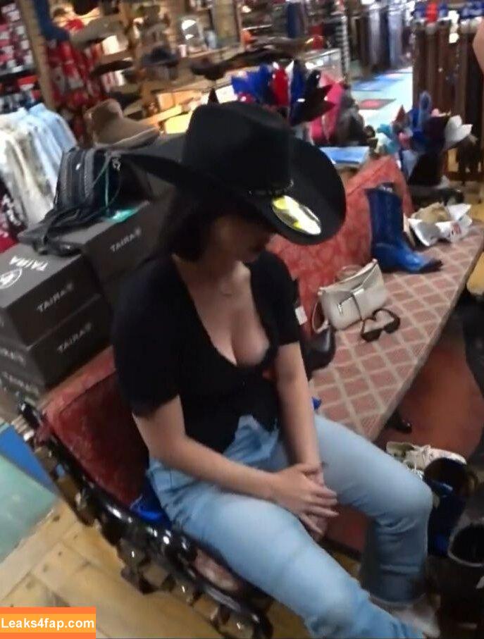 CarolineKwan / carolinekwann leaked photo photo #0134