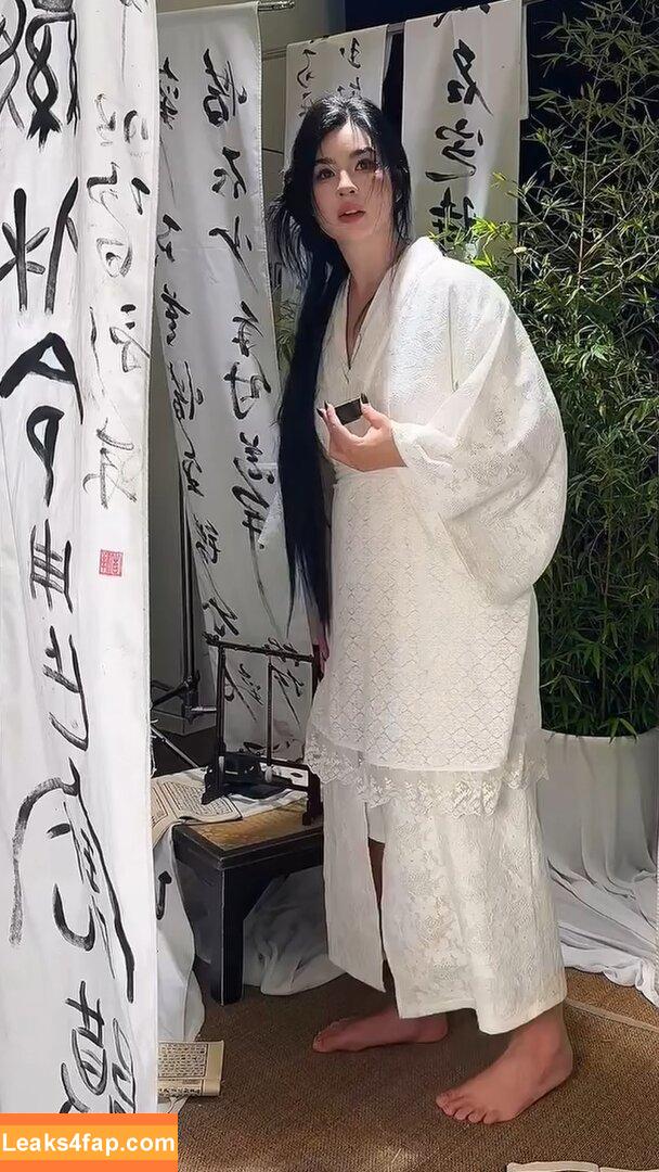 CarolineKwan / carolinekwann слитое фото фото #0594