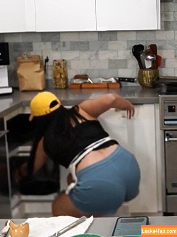CarolineKwan / carolinekwann leaked photo photo #0645