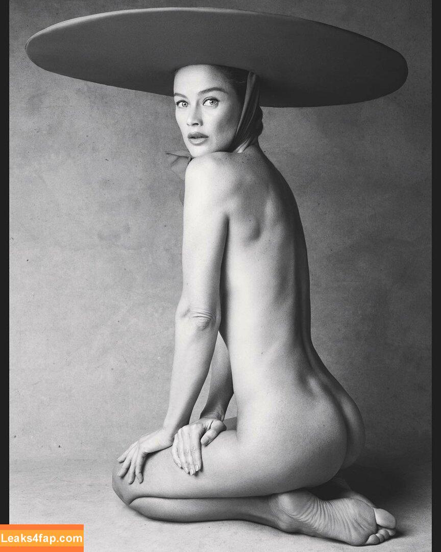 Carolyn Murphy /  leaked photo photo #0001