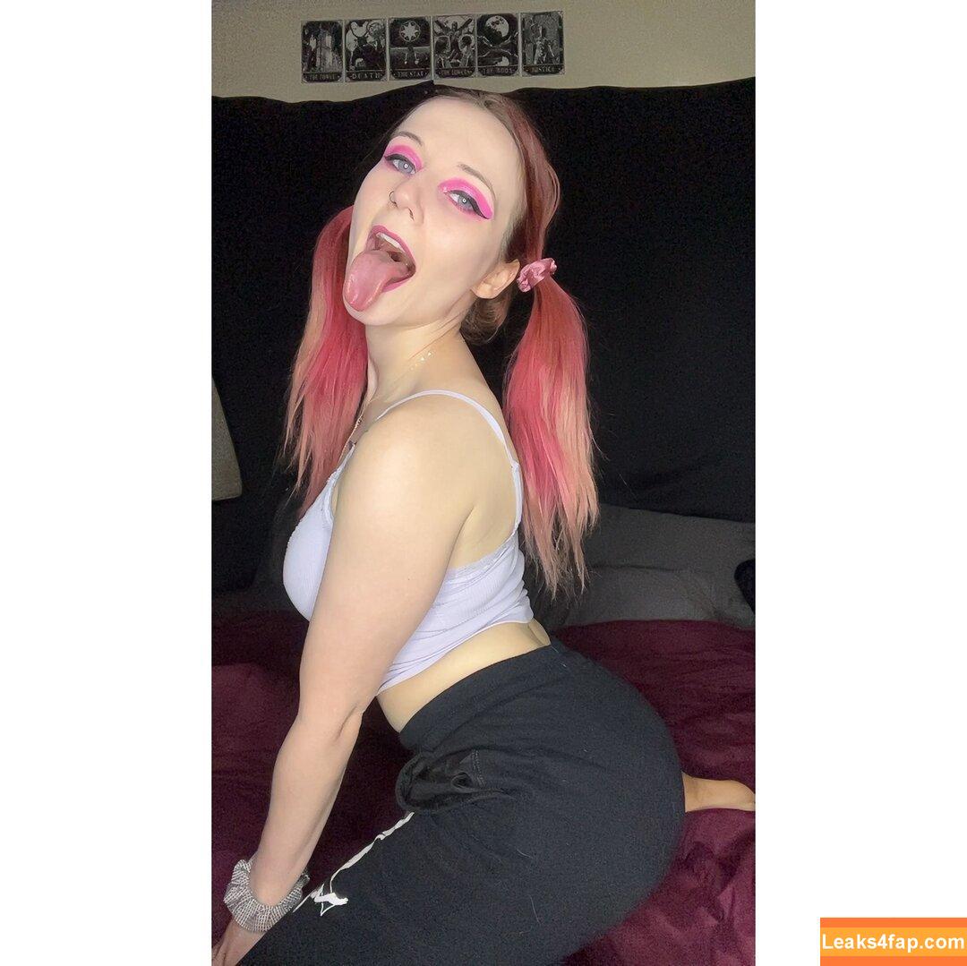 Carrie Cannie / carrie_cannie leaked photo photo #0065