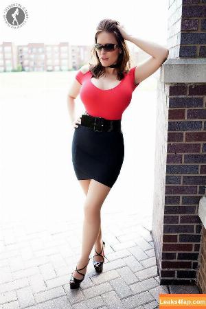 Carrie Lachance photo #7401