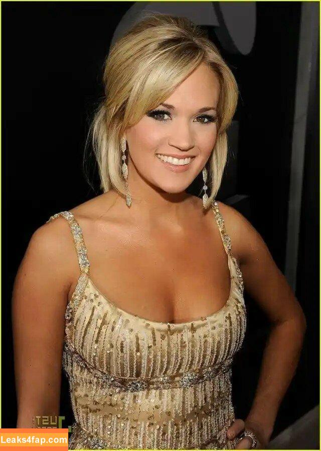 Carrie Underwood / carrieunderwood / saraunderwood leaked photo photo #0006