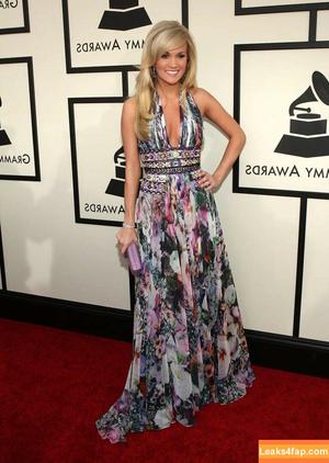 Carrie Underwood photo #0023