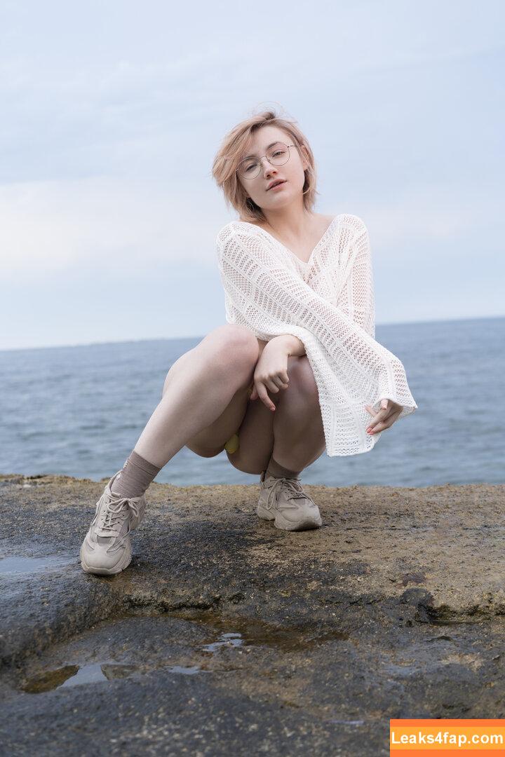 Carrykey / CarryKey_ / carry.key / carrykey_cosplay leaked photo photo #2048