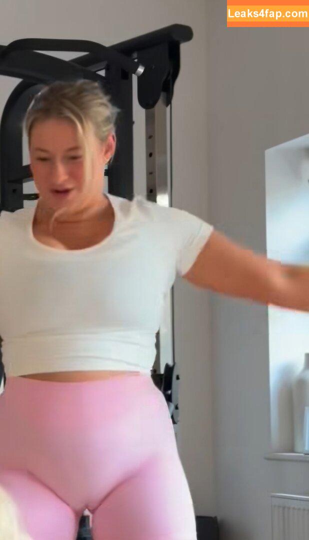 Carys Whittaker / busybeecarys / carys.whittaker / karlawhittake14 слитое фото фото #0140