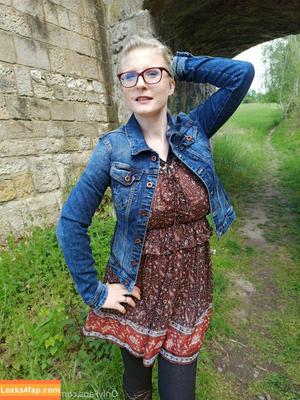 Casey Deluxe photo #0038