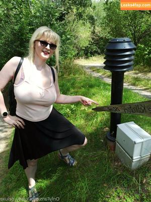 Casey Deluxe photo #0055