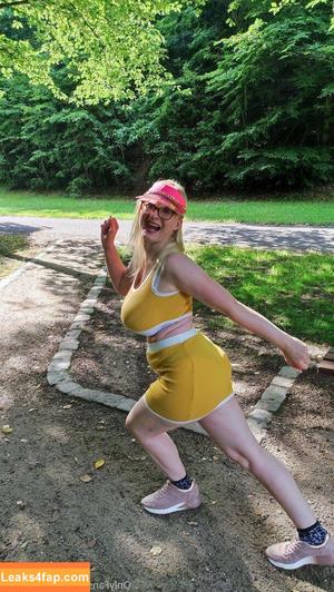 Casey Deluxe photo #0057