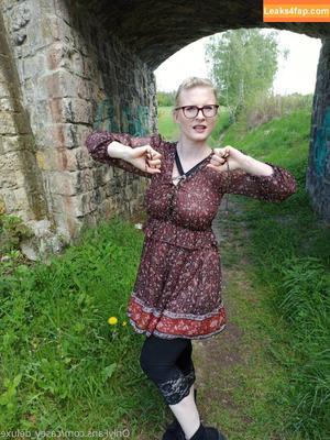 Casey Deluxe photo #0072