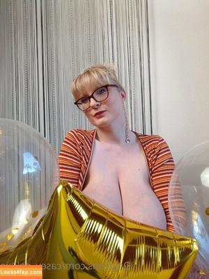 Casey Deluxe photo #0137