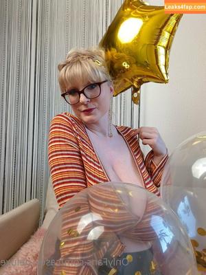 Casey Deluxe photo #0211